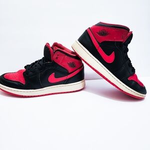 Air Jordan 1 Retro High Bred / Banned